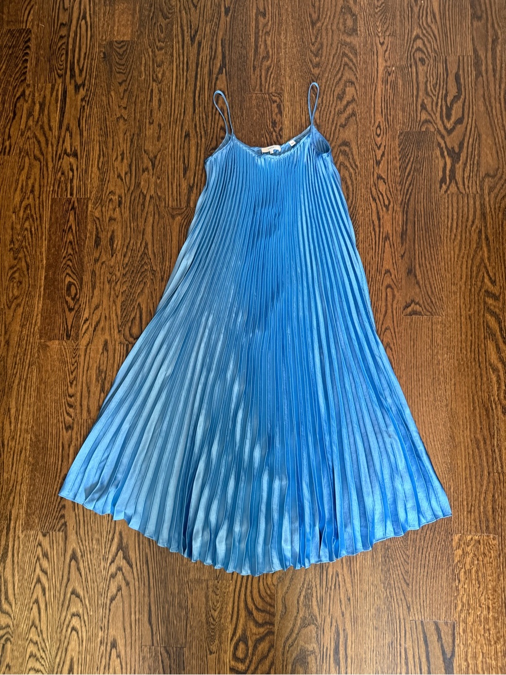 Blue Pleated Shiny Large Vince Dress